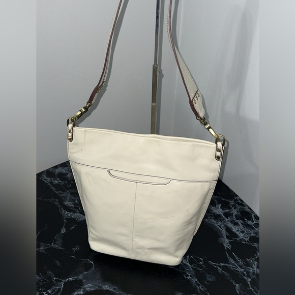 HOBO Flare Shoulder Bag in Latte 100% Genuine Leather Handbag AUTHENTIC - Picture 6 of 12